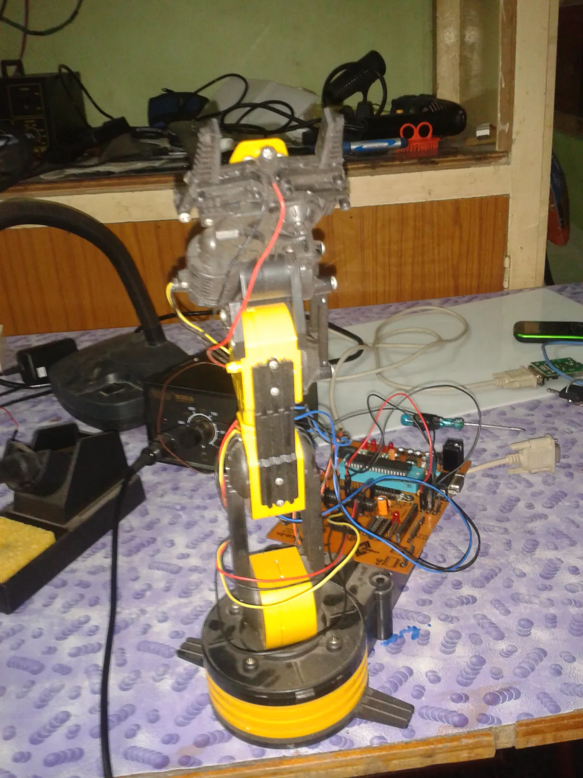 Robotic Arm — 8051 Manipulator photo 3