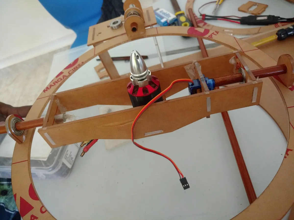 Wall Climbing Robot photo 4
